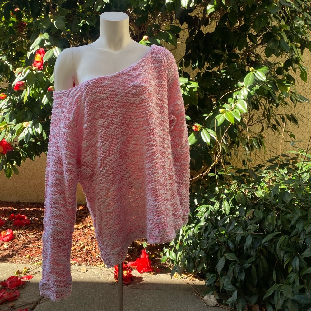 Urban episode long sleeve sweater